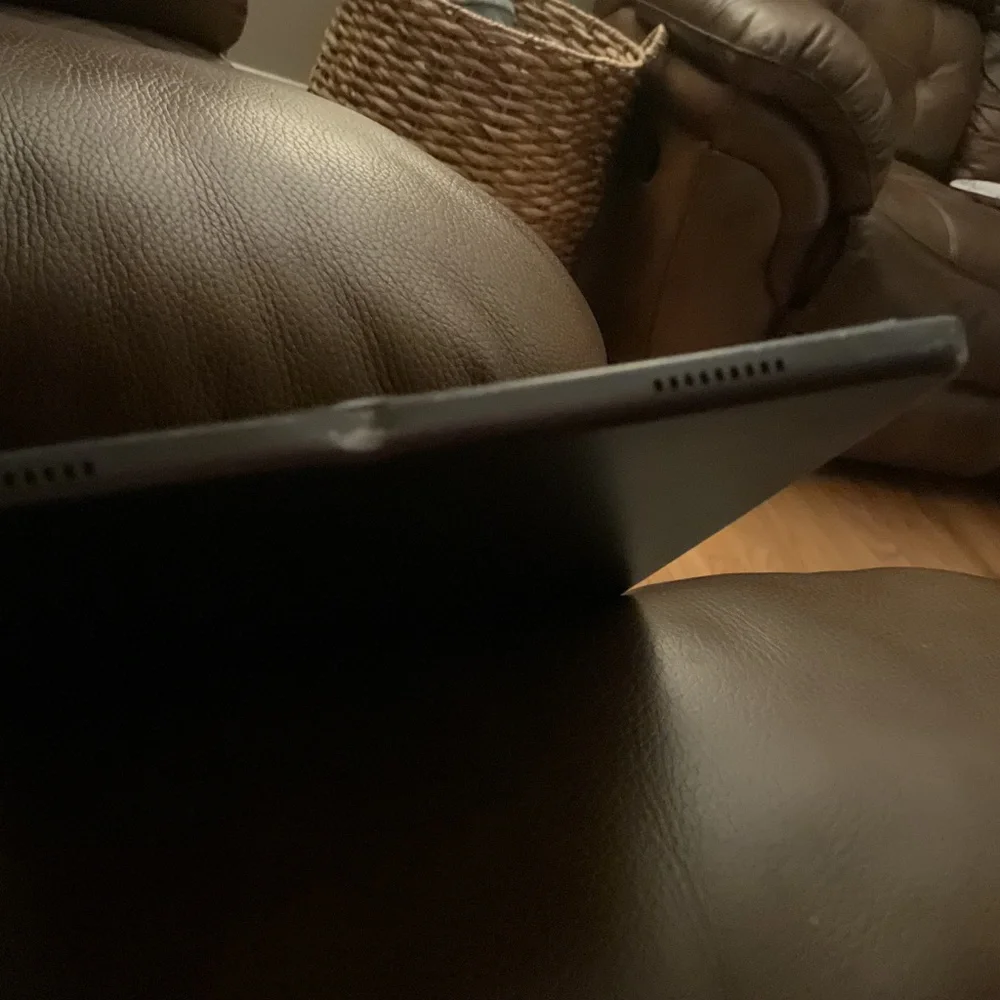 Used Samsung galaxy A7 tablet with 32gb and comes in black.